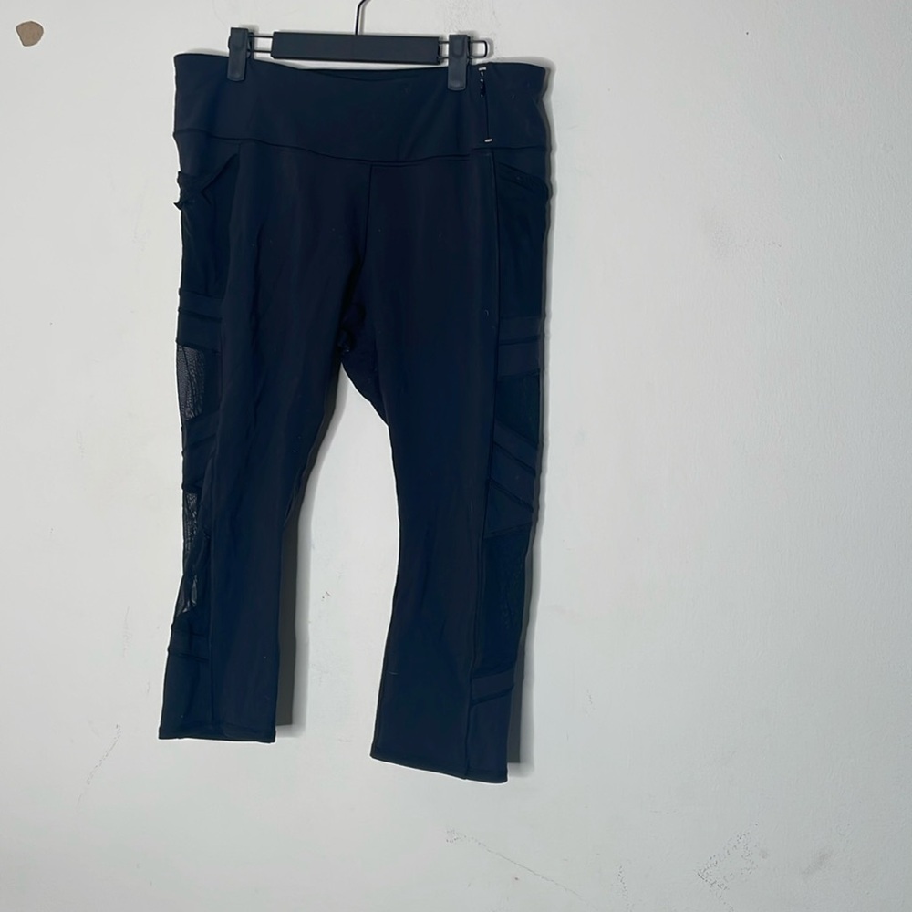 Calla black XL mesh cutouts crop leggings​